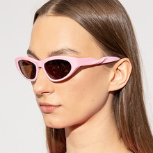 猫眼扭曲镜腿太阳镜欧美新款时尚小框墨镜ins嘻哈街拍太阳眼镜潮