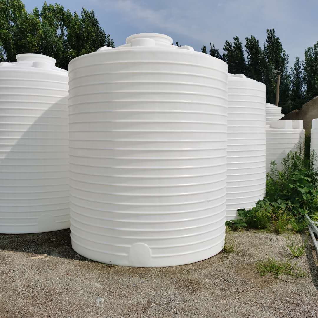 厂家供应20吨工业加厚水塔1-50立方10吨外加剂搅拌大型塑料储水罐