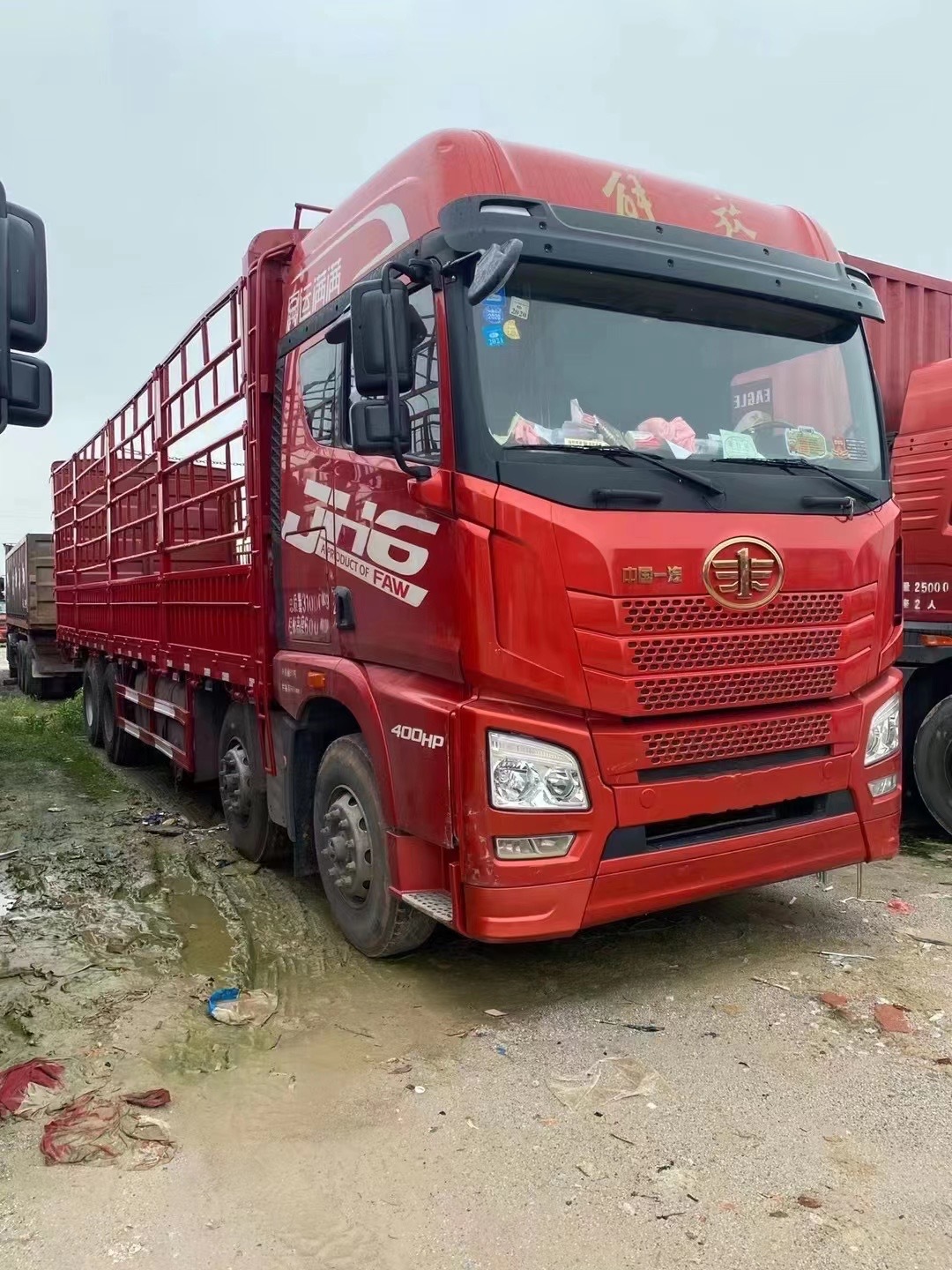 国五来了 jh6前四后八 19年5月上户400马力潍柴发动机9.6米高栏