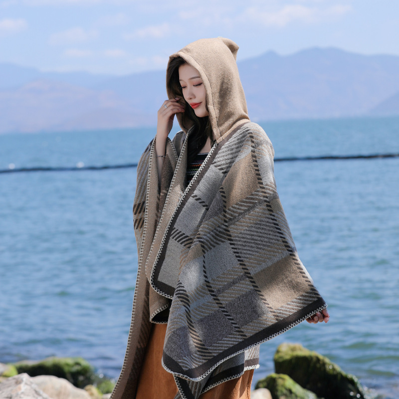 Retro Artistic Hooded Shawl Autumn and Winter New Ethnic Style Thickened Cape Yunnan Dali Travel Photography Outerwear