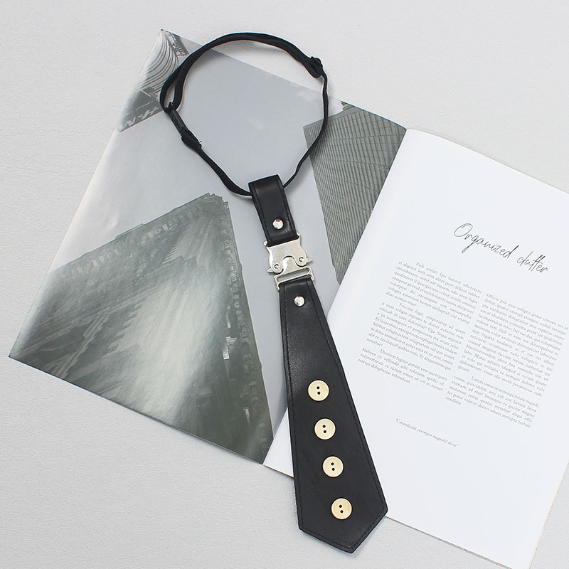 自制款logo高级感皮质金属卡扣领带