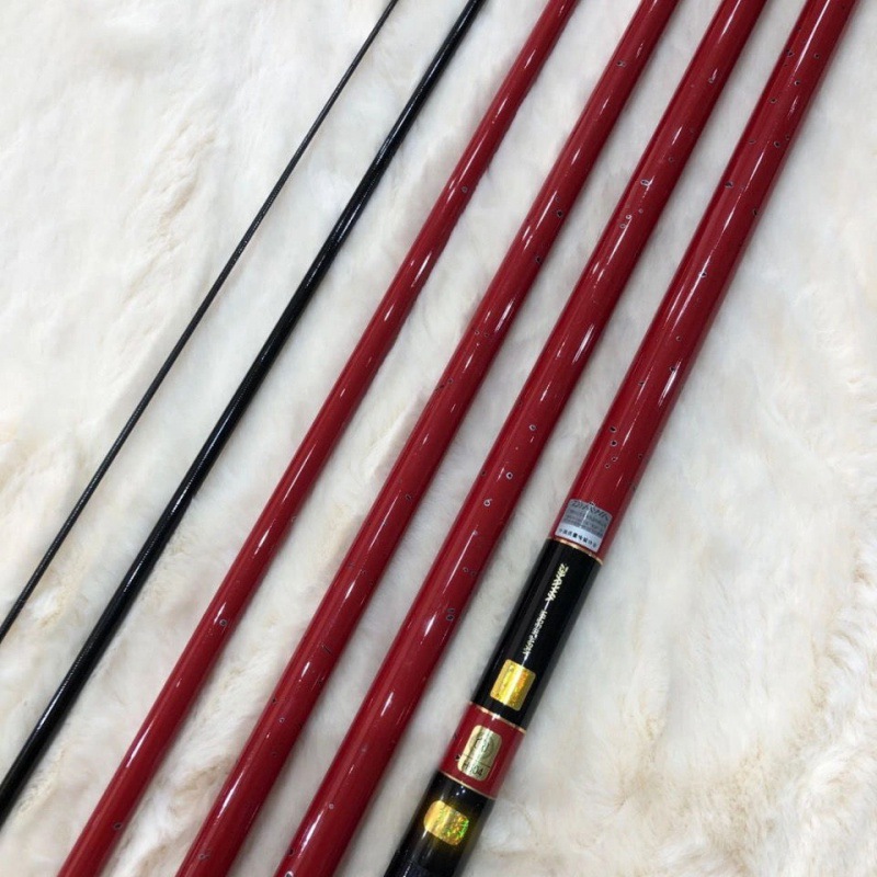 日本进口碳素达瓦红虎鱼竿4h28调超轻硬台钓杆鲤鱼竿湖库野钓综合