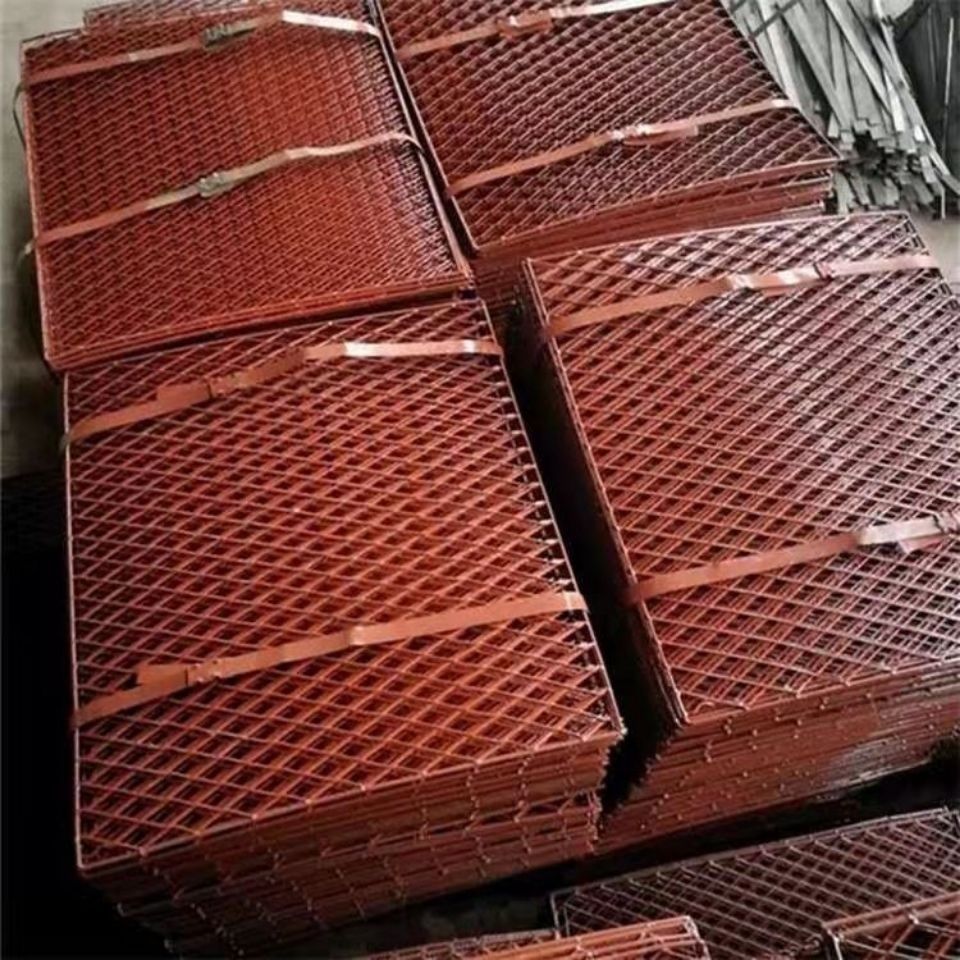 钢笆网脚踏网工地外架用钢笆网片钢笆片踏板网菱形网钢网片钢板网