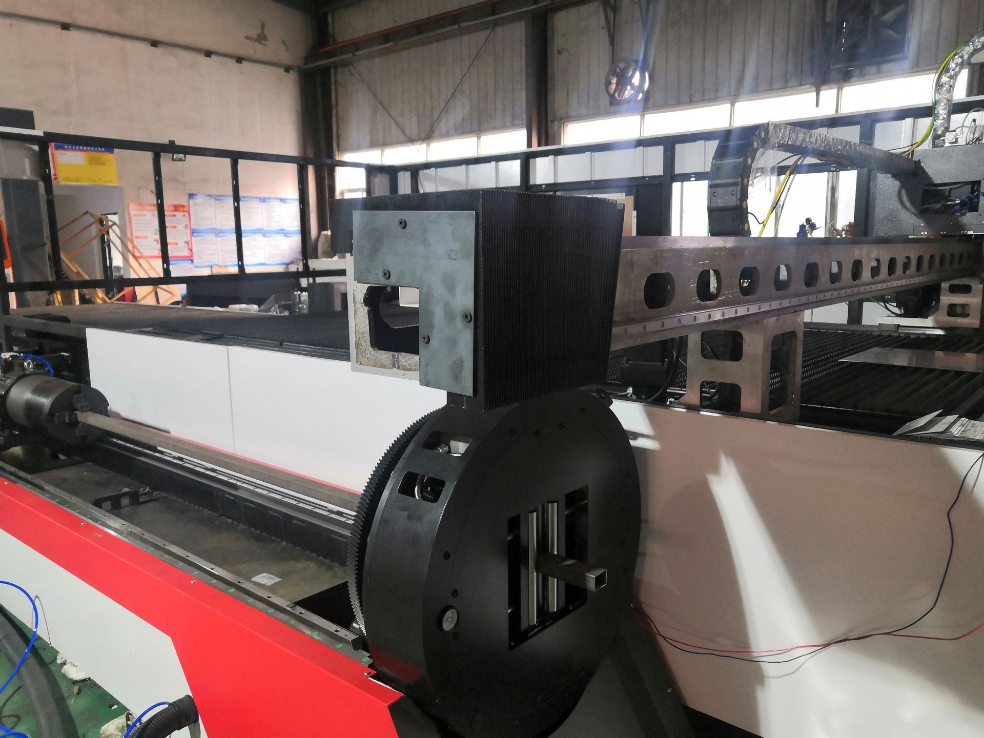 板管一体金属激光切割机板管两用钢板光纤激光切管机厂家