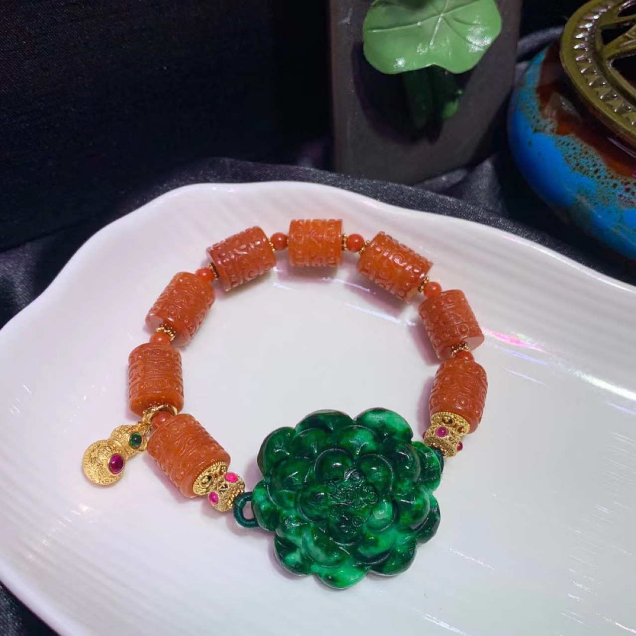 天然a货翡翠红翡手链 复古雕刻 颜色艳丽 有种有色 缅甸老种老料