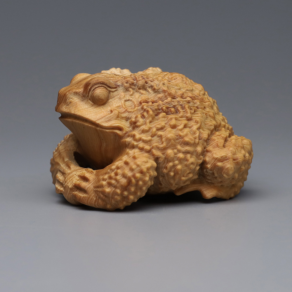 崖柏手工精雕金蟾抱球手把件 实木雕刻招财蟾蜍小青蛙茶宠工艺品