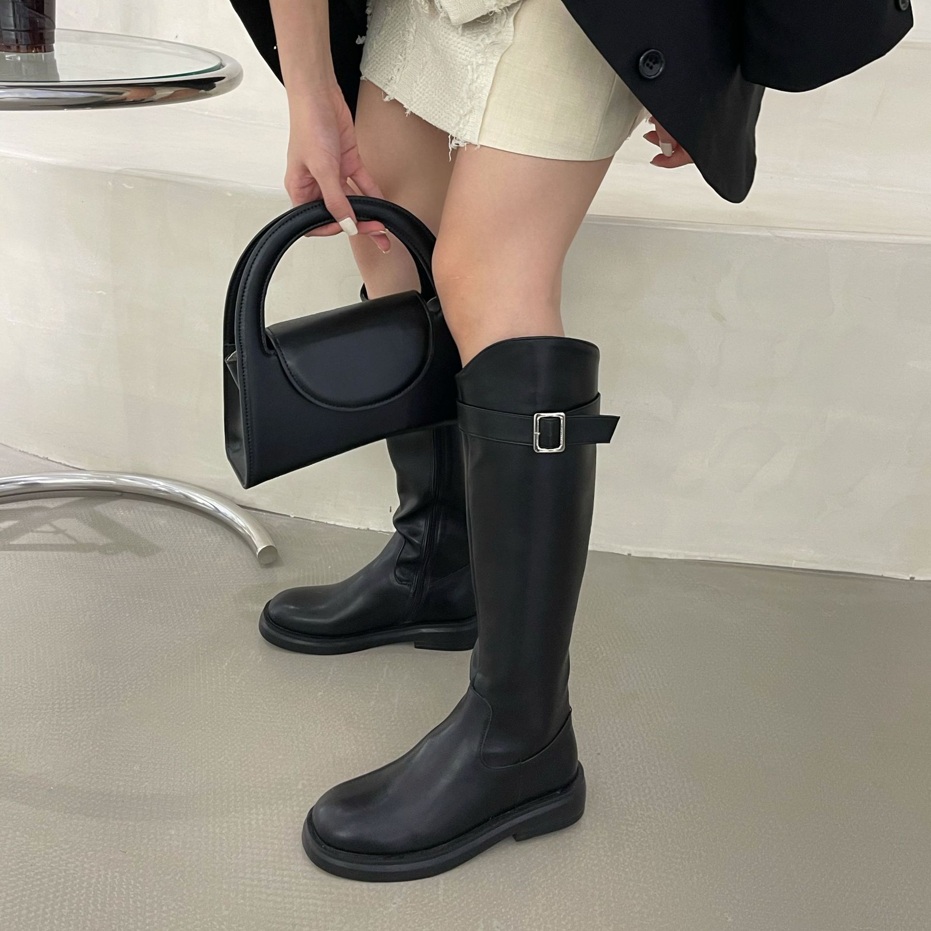2021秋冬新款韩版侧拉链平底靴皮带扣不过膝粗跟高筒骑士靴女长靴
