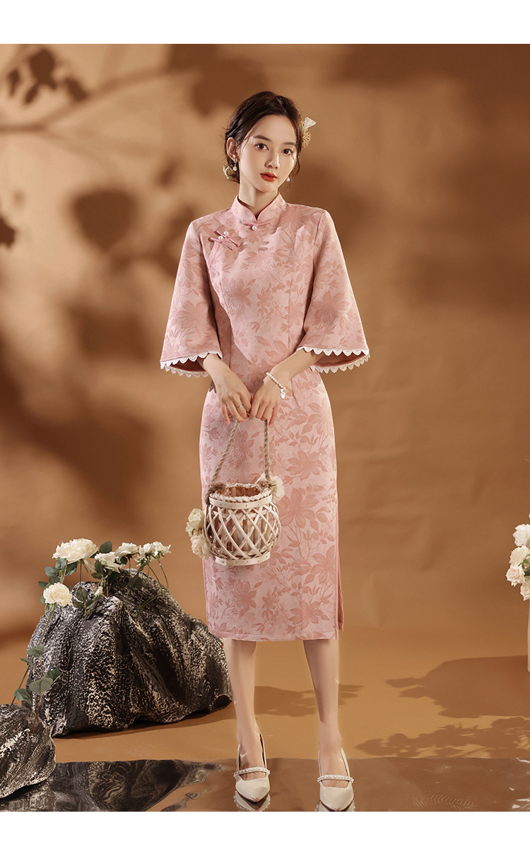 粉色旗袍春装2022年新款麂皮绒气质高端花朵年轻款少女复古倒大袖