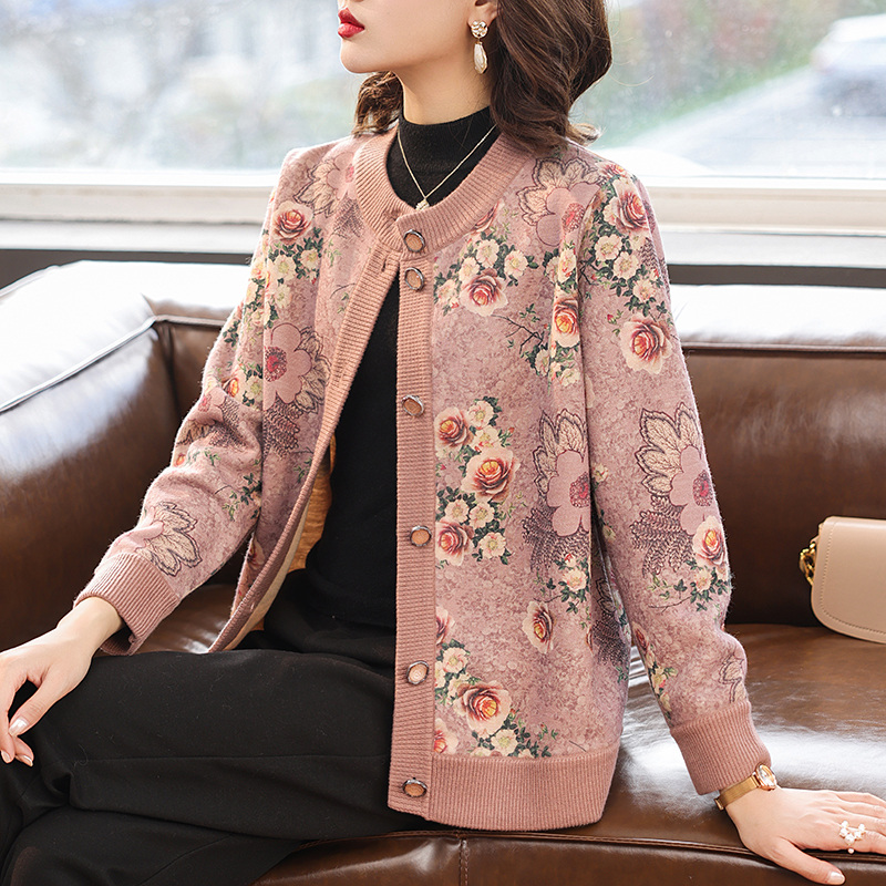 中年妈妈春装洋气针织开衫2024新款中老年女装毛衣春秋外套上衣服