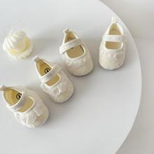 不掉布鞋棉质婴儿鞋新生儿1周岁百天春秋鞋学步宝宝蕾丝公主软底