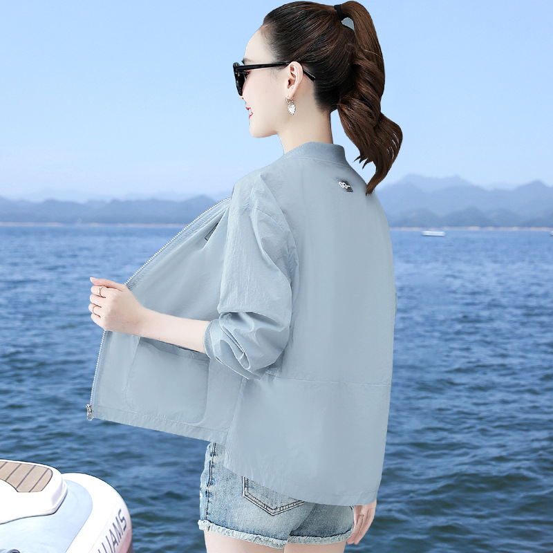 短款防晒衣女夏季2022新款宽松大码妈妈防晒服透气中年外穿薄外套