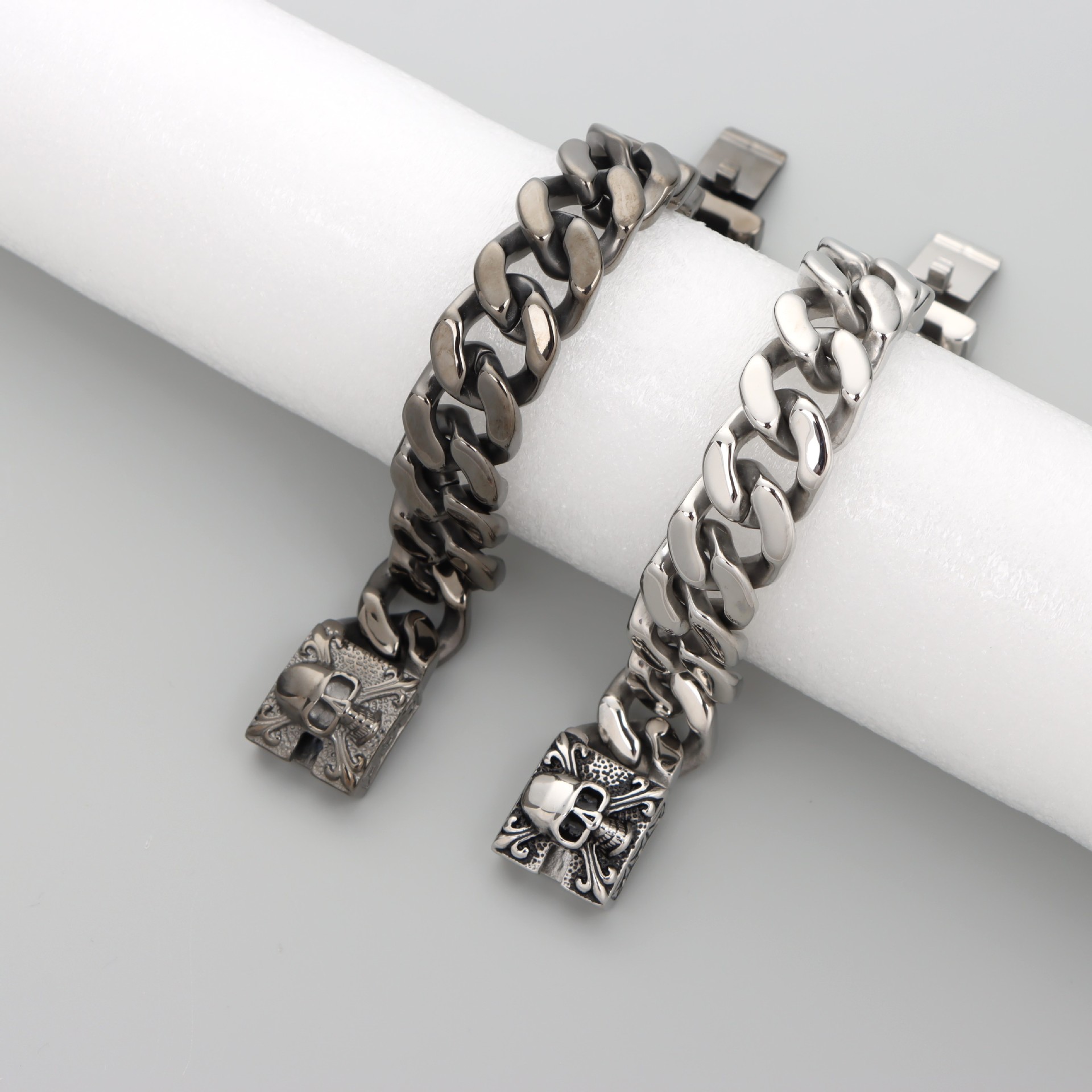 厂家个性古巴链钛钢手链  欧美男士不锈钢骷髅头手链