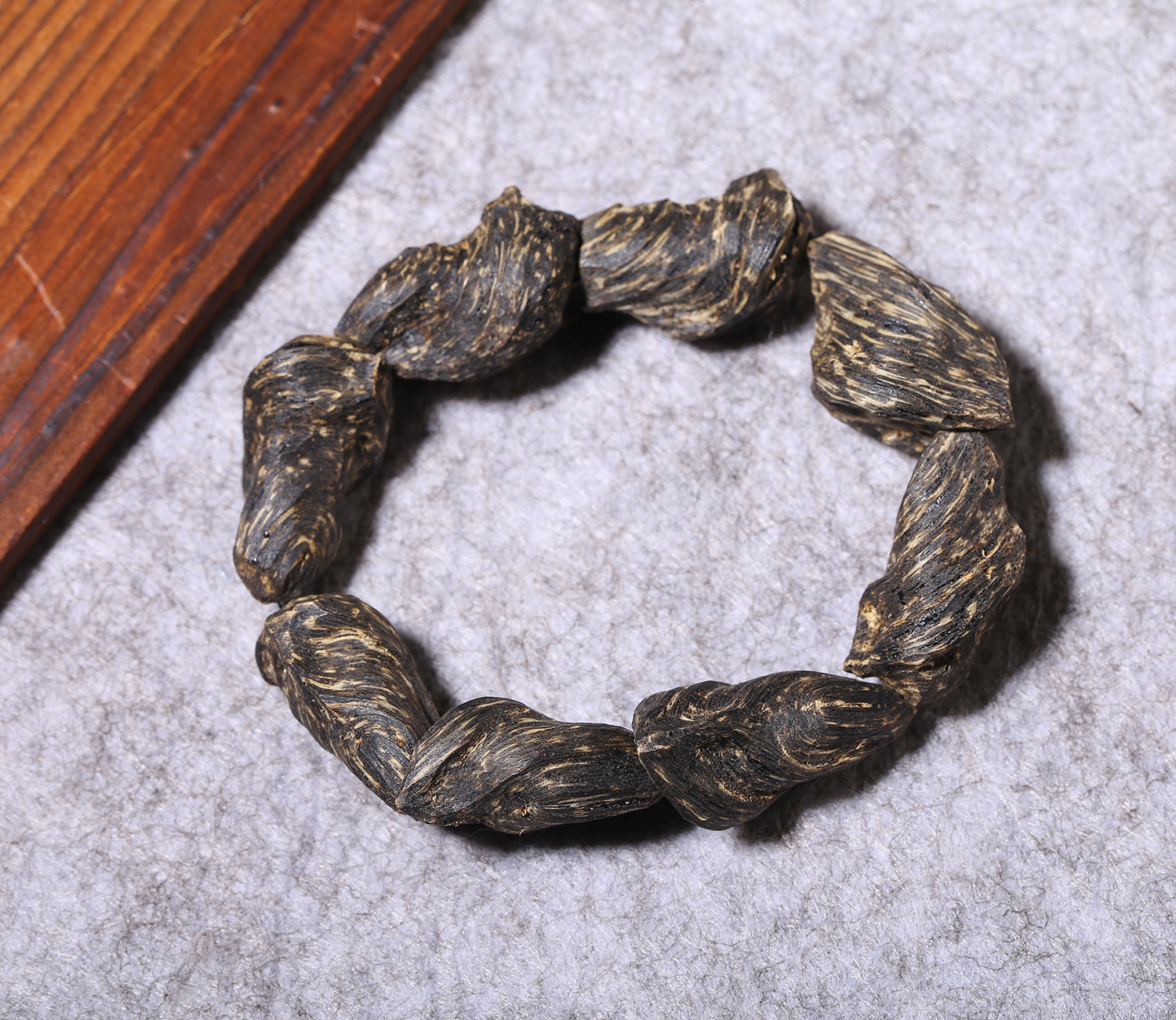 越南野生奇楠沉香手串随形高油百年老料沉水正区芽庄沉香男款高货