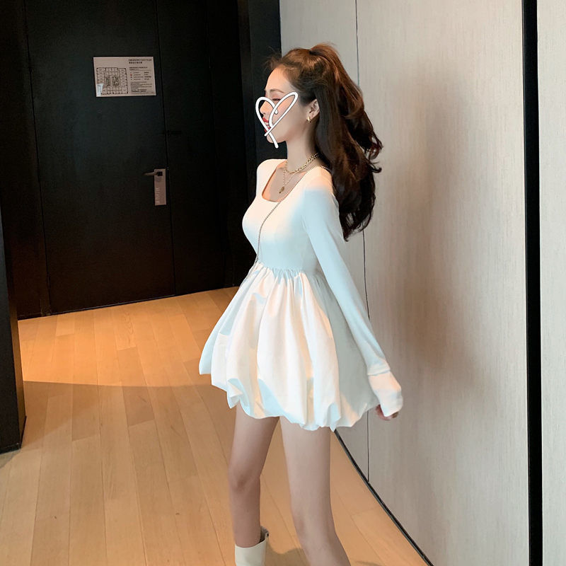 春秋新款可爱花苞蓬蓬裙韩版方领收腰修身显瘦2020长袖连衣裙女潮