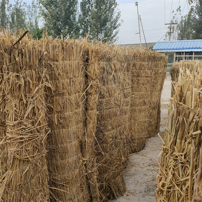8成交0平方米相似批发保暖稻草草苫子养殖大棚保暖草帘高速路护坡草帘