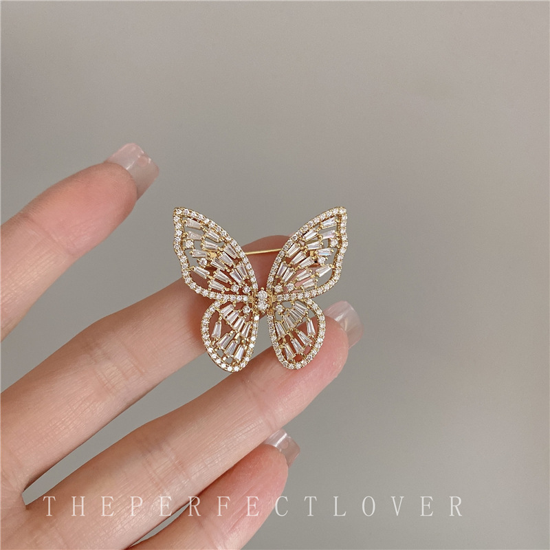 New Luxury Micro Inlaid Zircon Butterfly Brooch Female Ins Trendy Pin Buckle Clothes Badge Fashion Trending Accessories