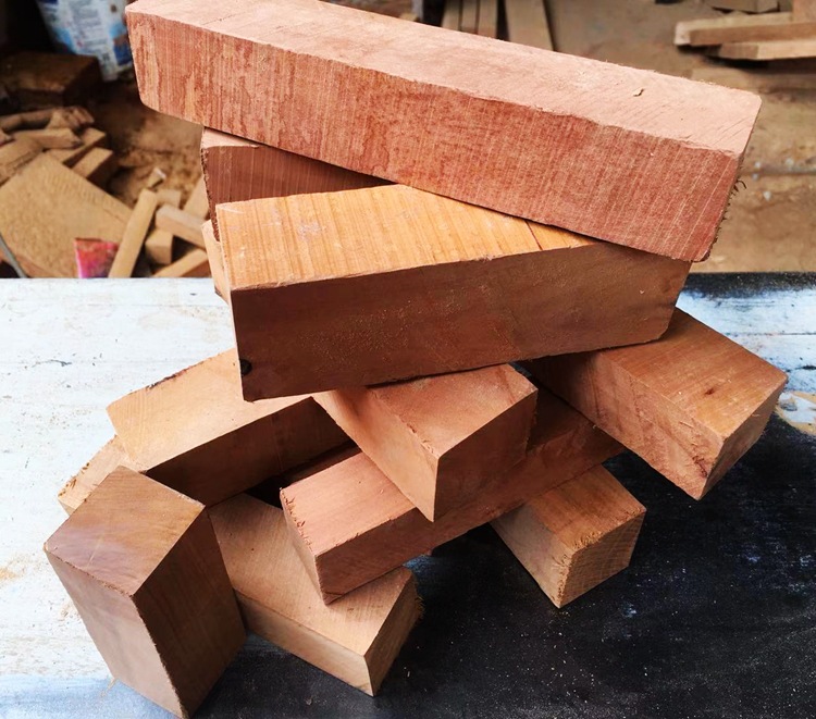 百年红心枣木小脚料边角料无规则小尺寸四方枣木料纯实木雕刻木料