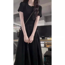黑色连衣裙赫本风法式小个子显高小众设计感拽姐风小黑裙子女夏季