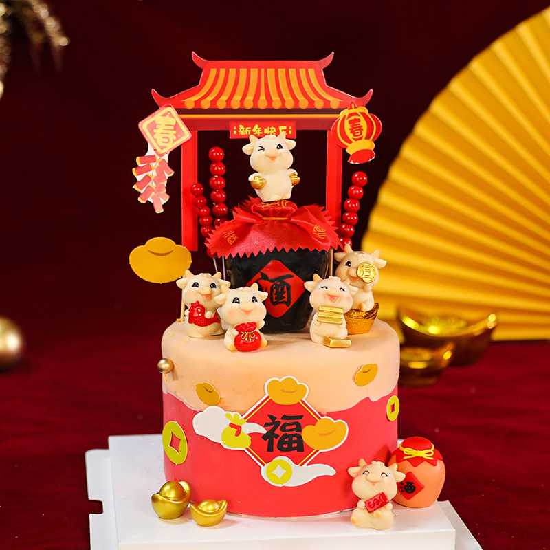 牛年蛋糕装饰锦鲤福袋元宝迷你小牛摆件酒坛暴富新年插件插牌