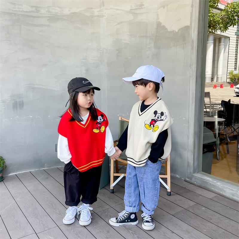 2021秋冬季新品男女童卡通马甲儿童洋气鸡心领刺绣背心兄妹装韩版