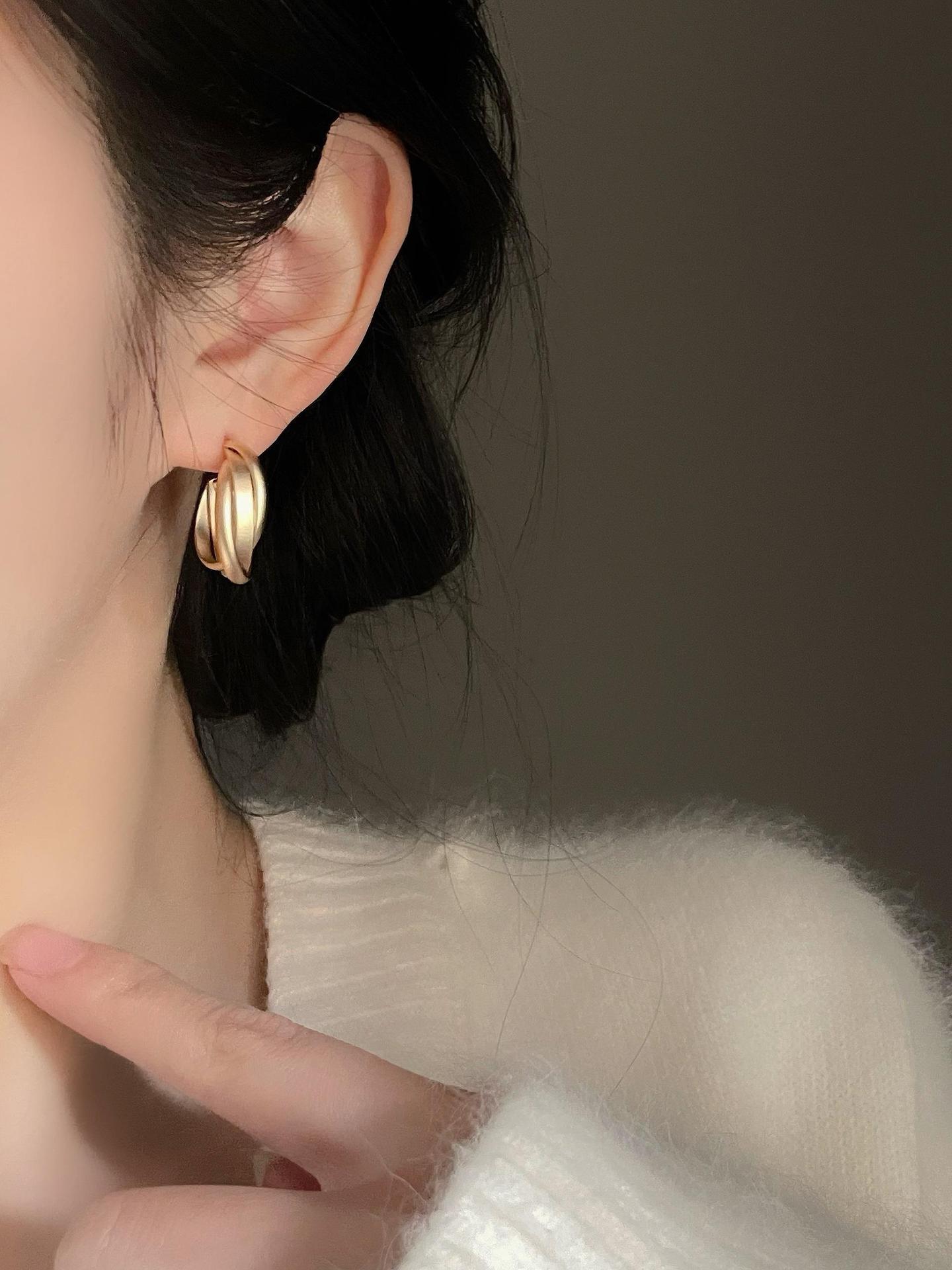 "Hong Kong Style for Girls" Hong Kong Style Circle Mosquito Coil Ear Clip Earless Female Earrings Summer Earrings Vintage Circle Earrings