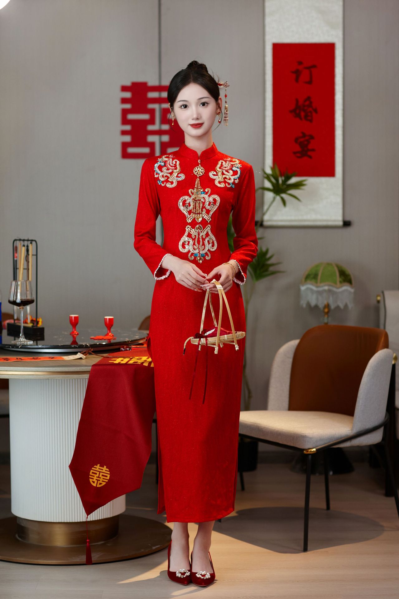 年轻款高级感敬酒服2023秋冬新款新娘结婚礼服订婚长款旗袍女