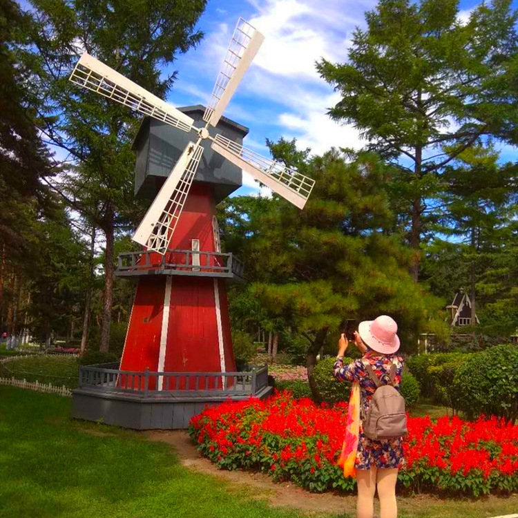 大型仿真六面荷兰景观风车室外地产楼盘宣传网红引流风车展示道具