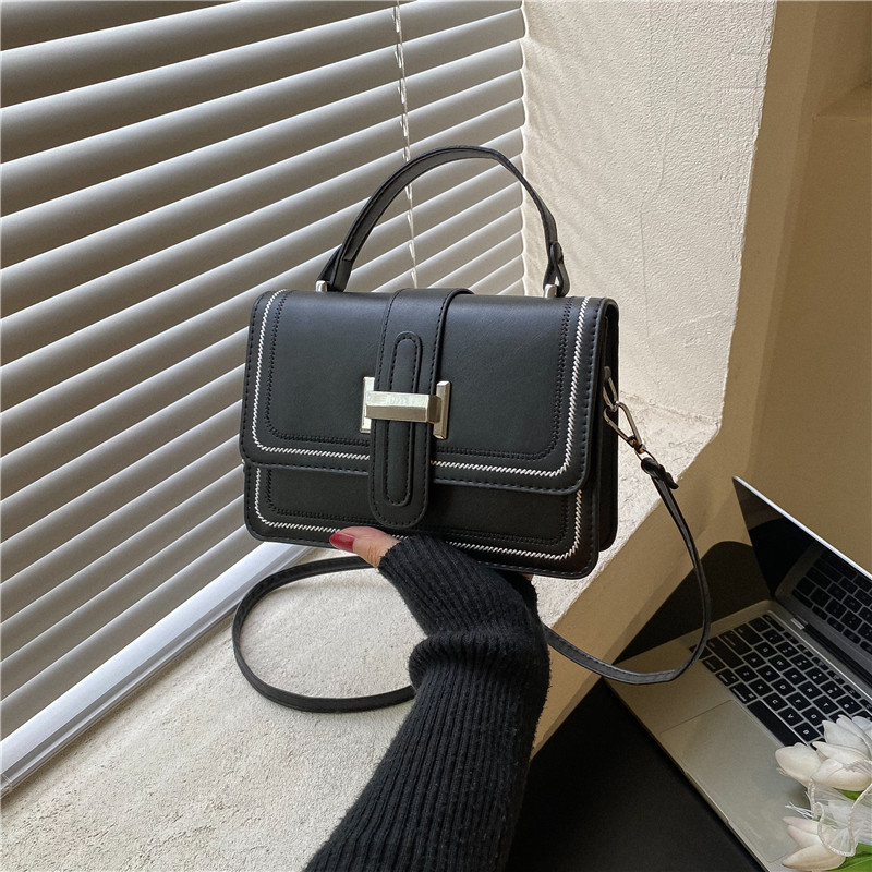 2023 Fashion Casual Ins Style All-Match Small Square Bag Elegant Trend Belt Texture One-Shoulder Crossboby Bag Wholesale