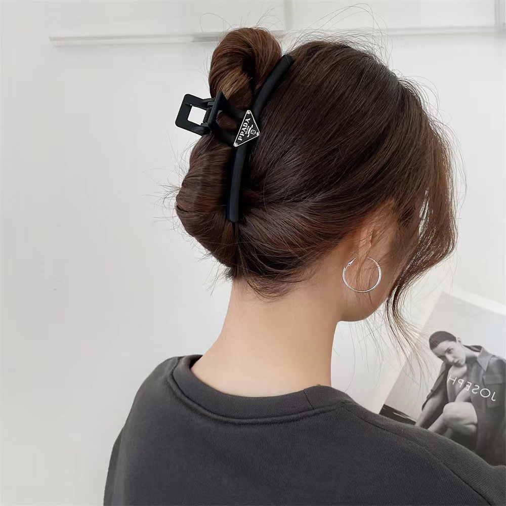 High-Grade Frosted Simple Black Barrettes Internet Celebrity Back Head Large Shark Clip Hair Clip Hair Claws Wholesale Hair Accessories for Women