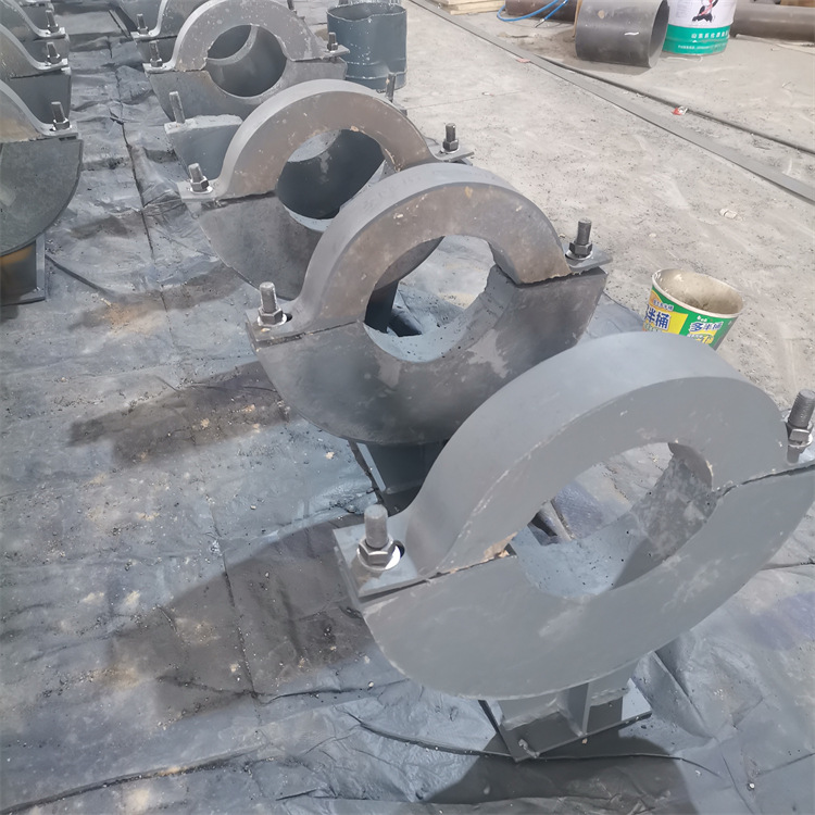 定制热力管道耐高温蛭石隔热管托滑动固定导向支架聚氨酯保冷管托