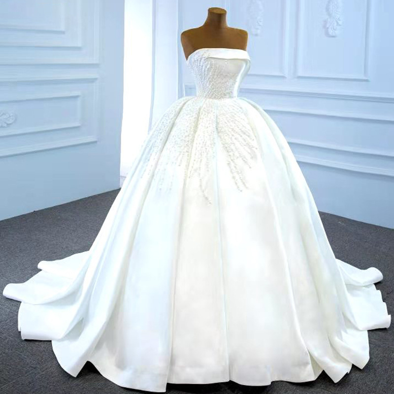 春季长款抹胸露背森系白色珍珠高腰修身小拖尾缎面婚纱订婚敬酒服