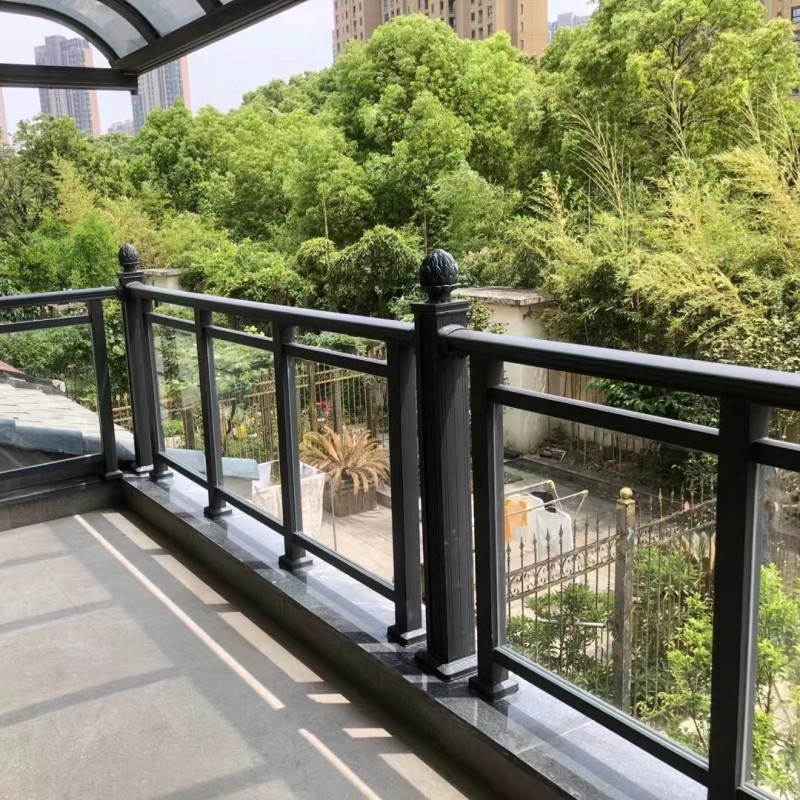 厂家直供玻璃护栏楼梯扶手阳台护栏围栏铝艺铝合金护栏私人