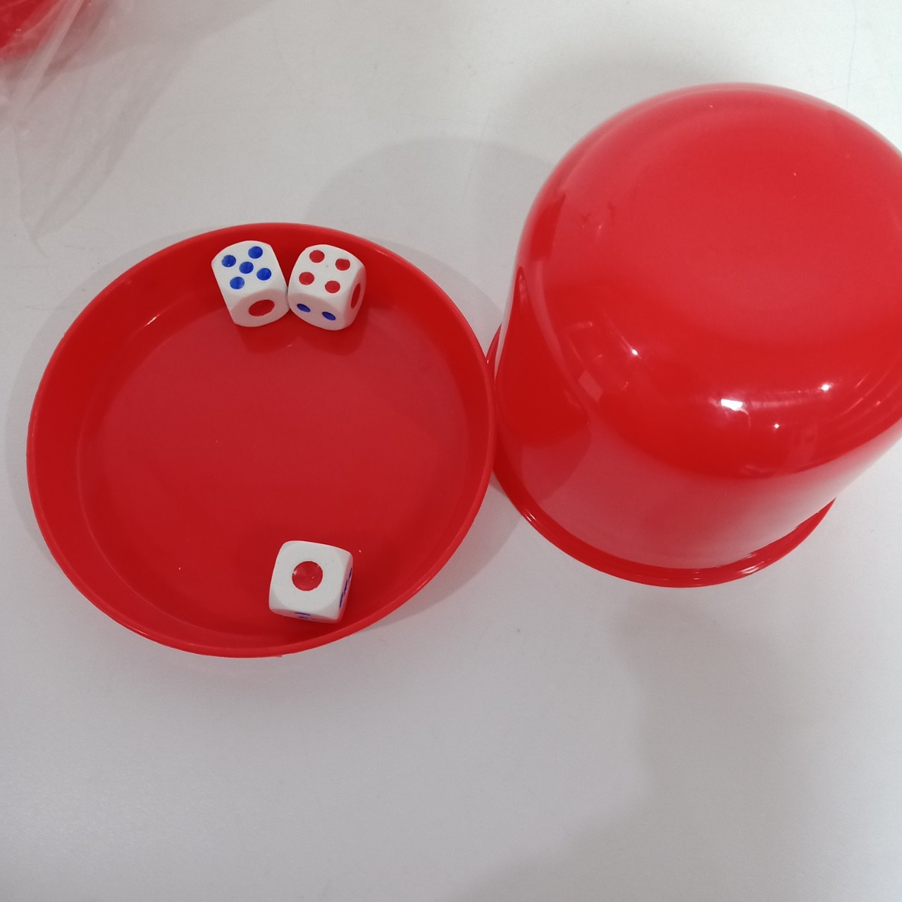 ktv骰子酒吧骰盅夜店色盅摇色子筛盅大排档甩盅套装夜场娱乐