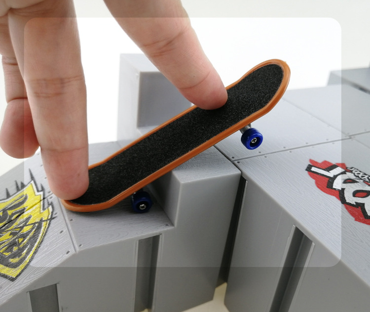 跨境滑板公园场地玩具五件套手指滑板道具
