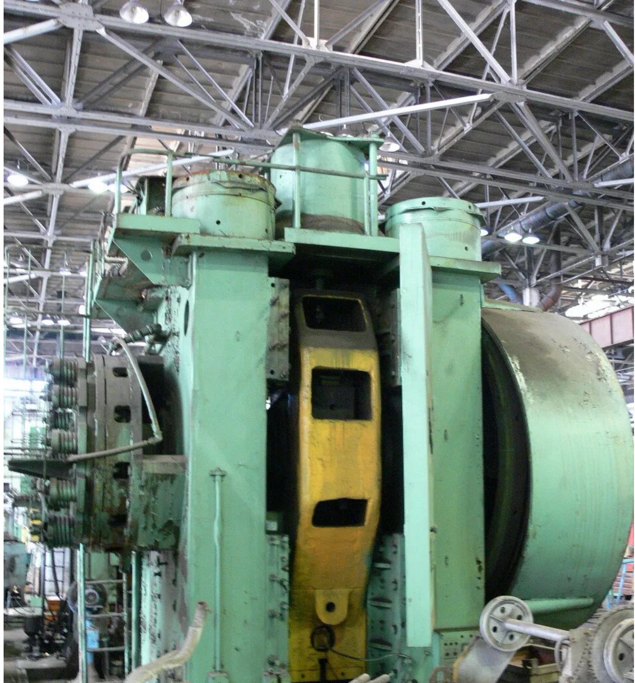 俄罗斯二手热模锻压力机 1600吨