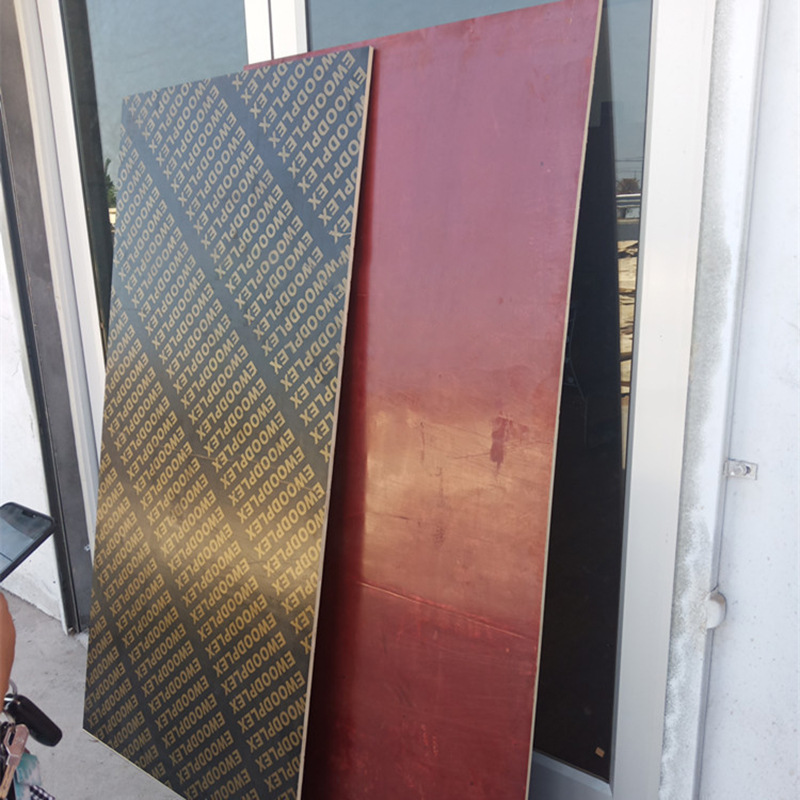 厂家货源工程建筑模板酚醛胶镜面胶合板工程红板松木建筑木模板