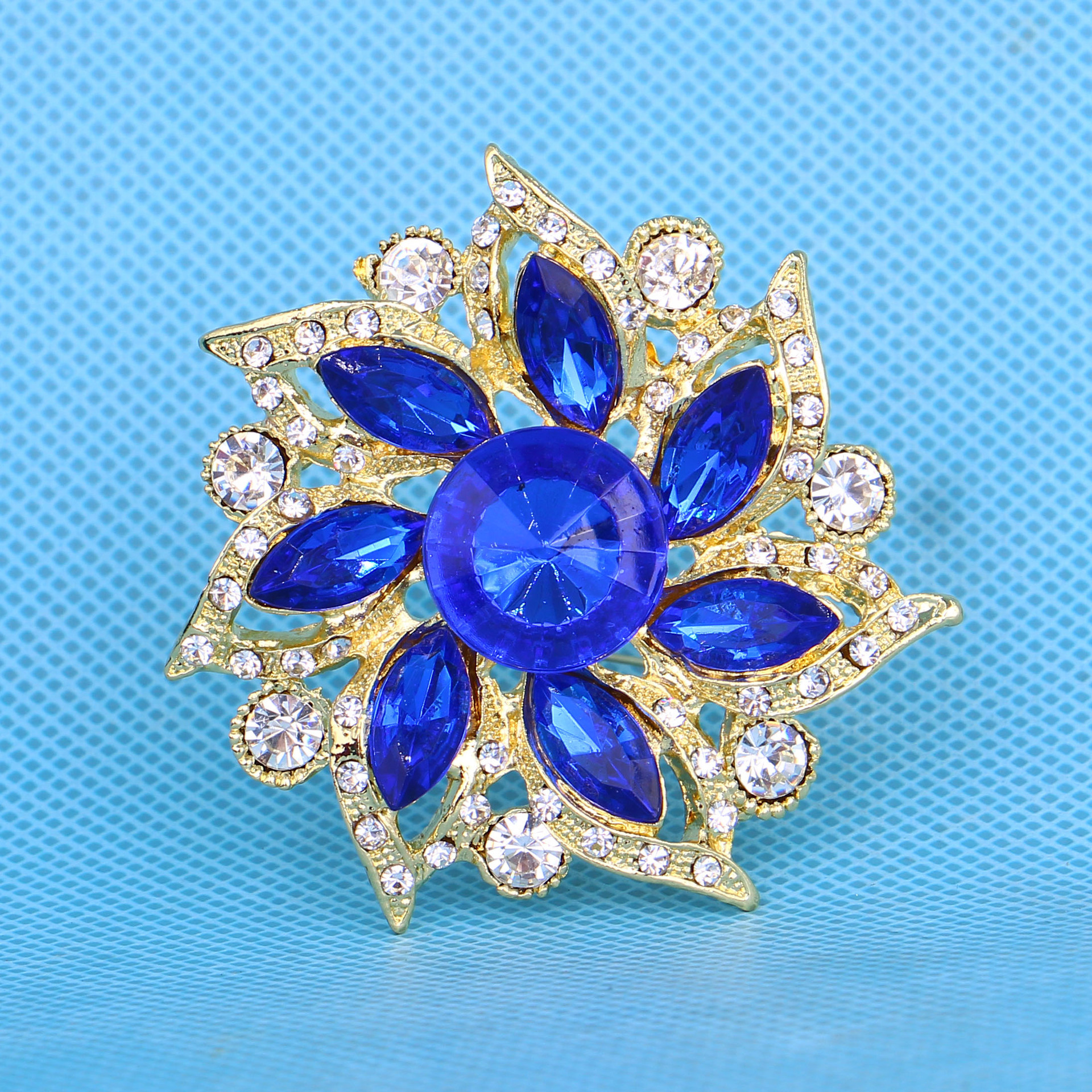 亚克力饰品胸花