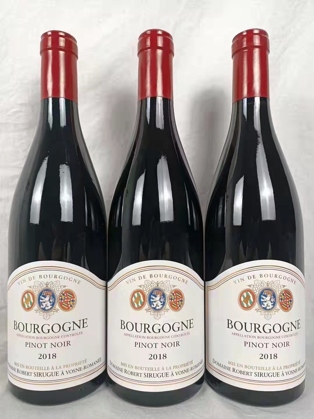 罗伯特西鲁歌酒庄勃艮第黑皮诺红酒domaine robert sirugue