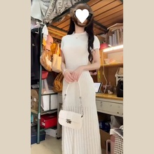 白色针织t恤裙2024新款小众气质修身显瘦连衣裙子女夏季包臀长裙