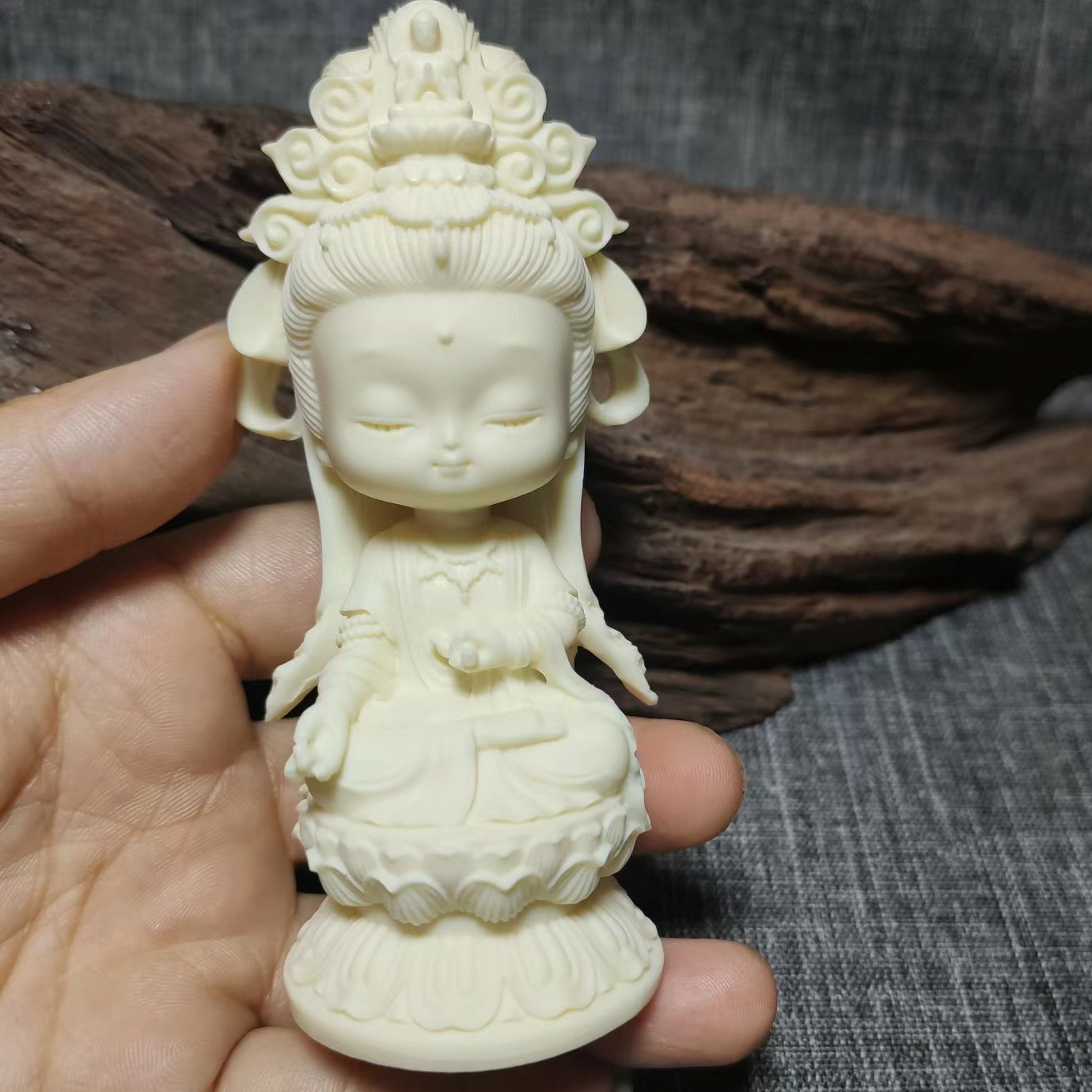 象牙果木雕迷你小观音摆件卡通佛像观世音菩萨手把件汽车摆件装饰