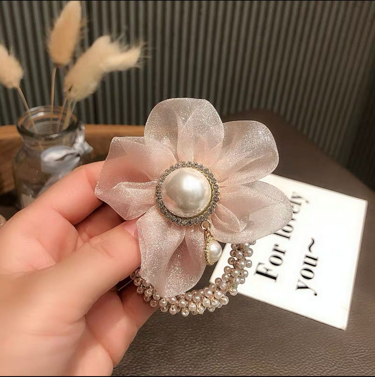Spring and Summer Light Luxury Flower Pearl Bracelet Hair Band Korean Style Internet-Famous and Vintage Elegant Adult Hair Tie Boutique Hair Rope