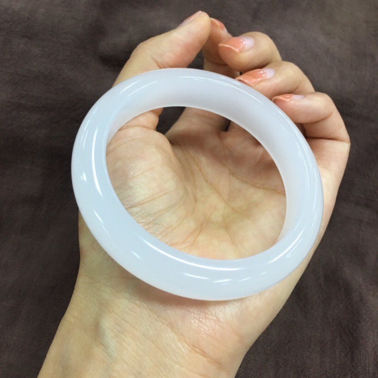 新疆金丝玉羊脂白玉石手镯带证书终生保真