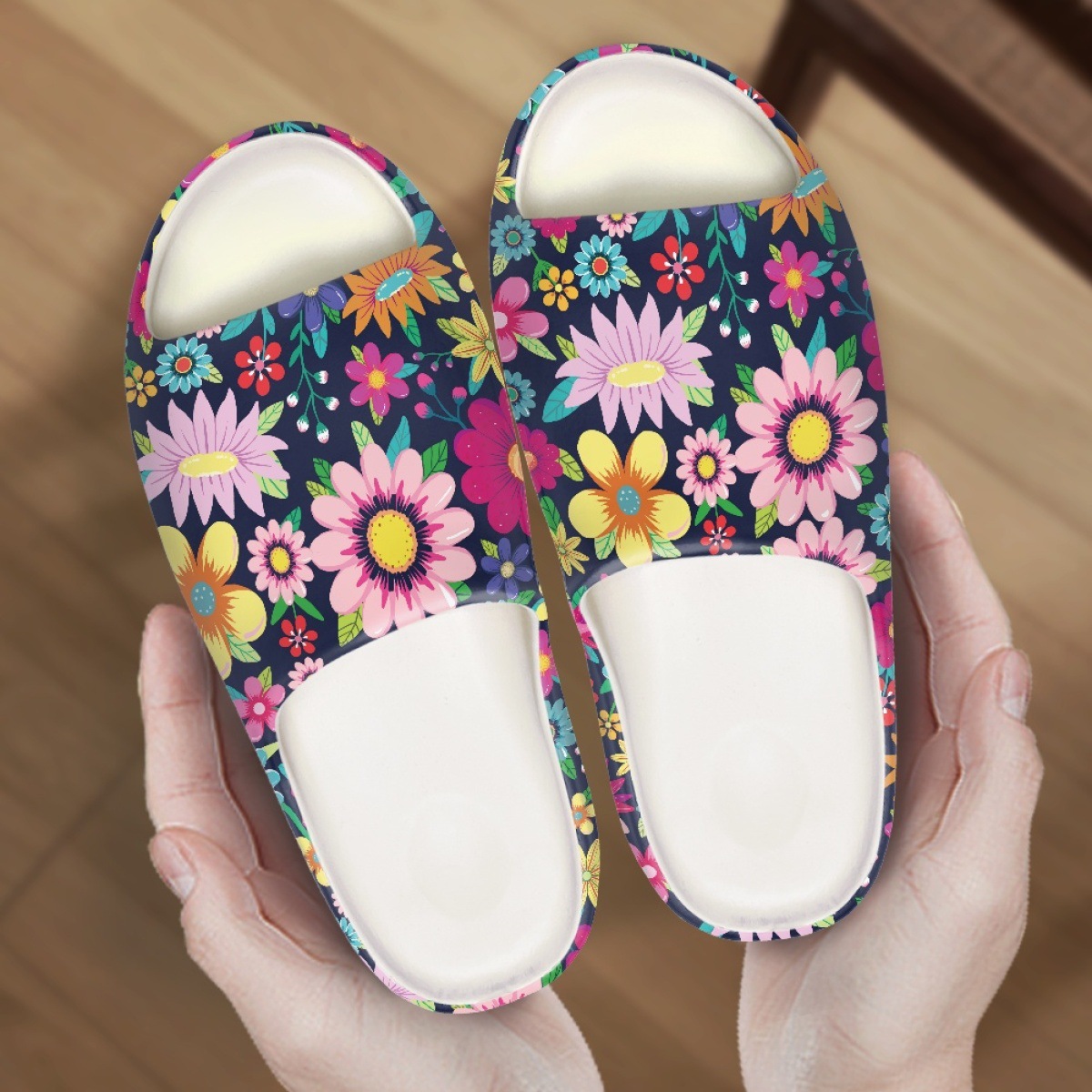 2024新款居家拖鞋美丽花朵情侣室内耐磨女士拖鞋夏季户外舒适