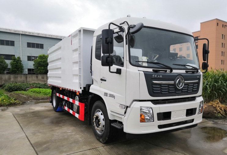 交大神舟牌ssz5180txc型吸尘车东风路面吸尘车9方环卫清扫吸尘车