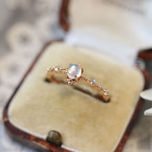 天然蓝月光石开口戒指环女可调节镀金高级日系轻奢镶嵌宝石批发