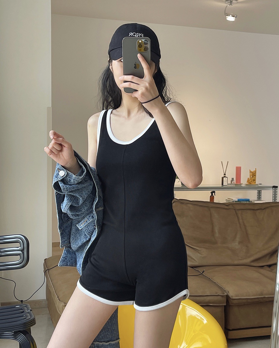 夏季新款韩版时髦休闲运动连衣吊带短裤撞色拼接热裤背心连体裤女