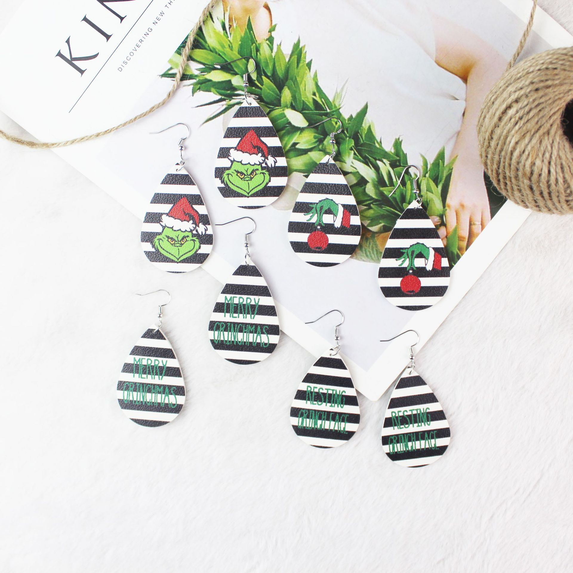Christmas Leather Earrings Double-Sided Printing Composite Striped Plaid Grinch Ghost Elf Women's Pu Water Drop Earrings
