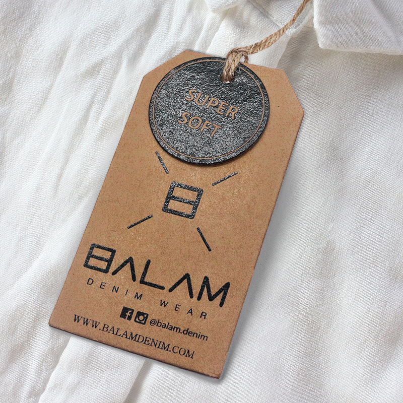 内衣吊牌制作 t恤商标吊卡吊牌定做 衣服标签挂牌设计定制-报价