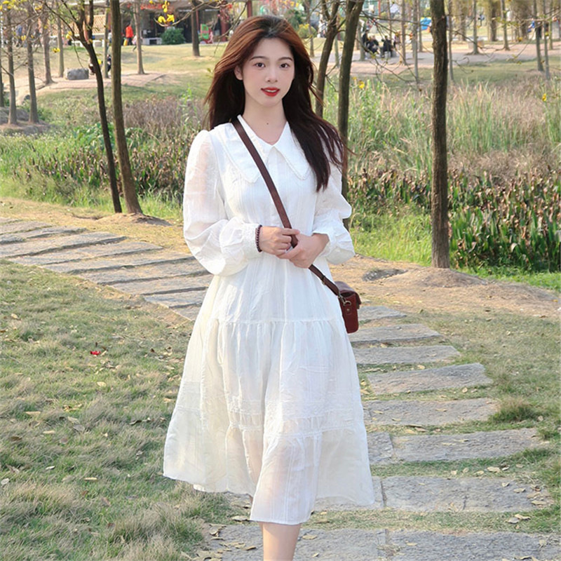 2024年新款初恋温柔风白色连衣裙仙女气质夏季法式小众设计中长裙