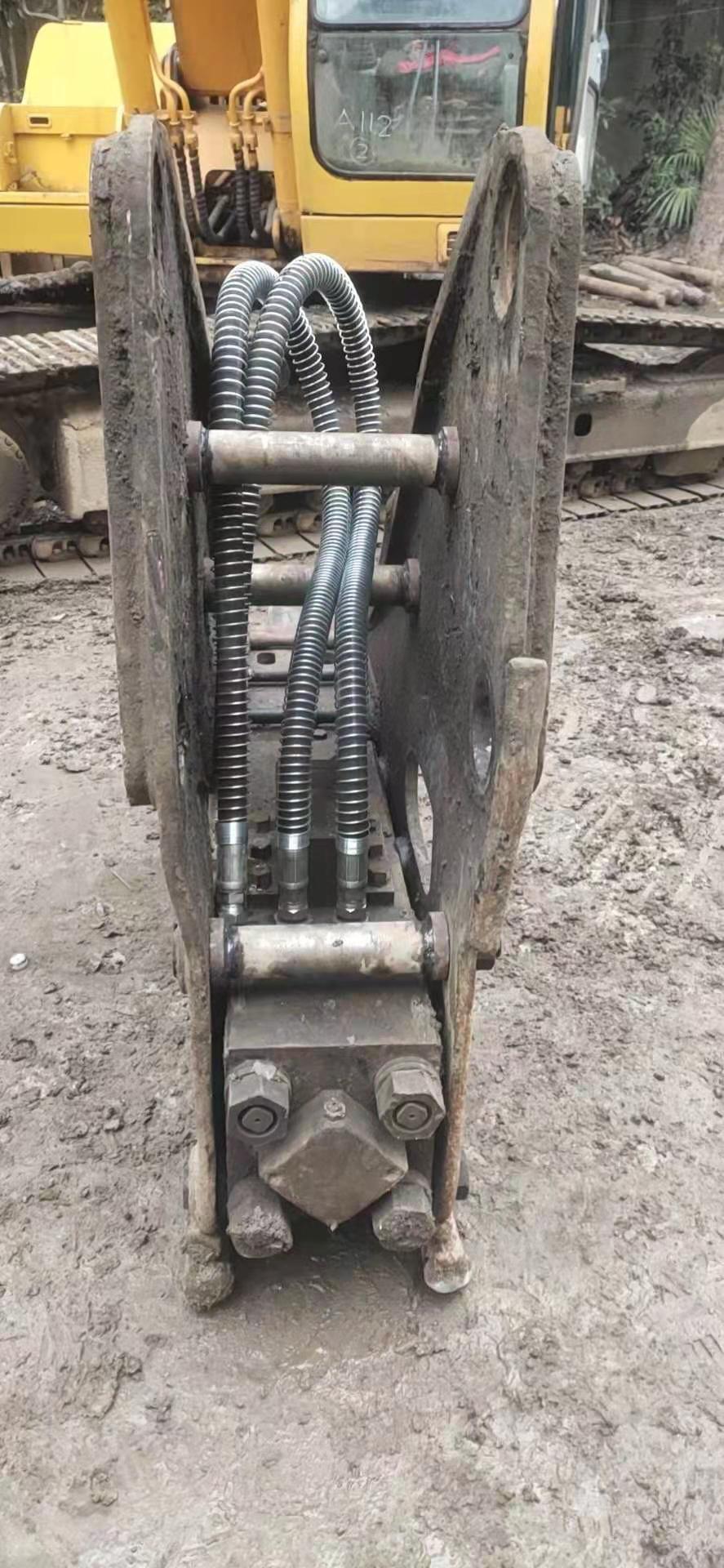 二手东空135破碎锤炮头进口锤日本打击有力性能稳定质量好20-23吨